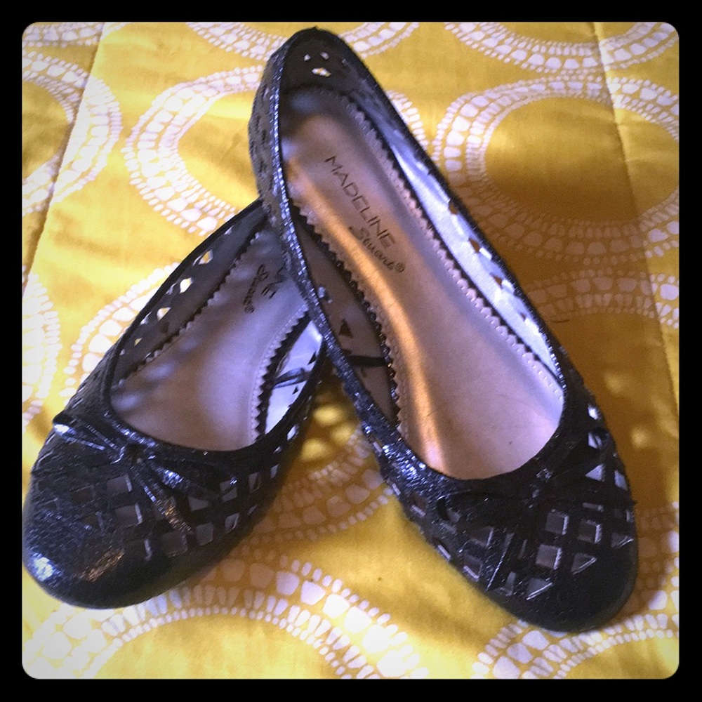 🦅 Black Flats 🦅